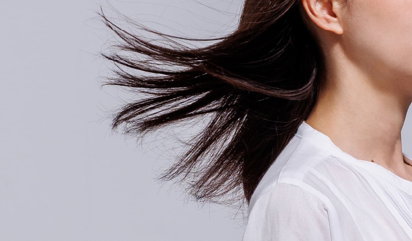 Extract of Rishiri kelp helps moisturize your hair and scalp For healthy hair that feels as good as it looks.